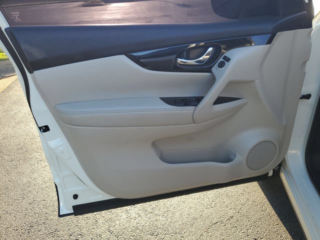 Used 2020 Nissan Rogue Sport SV FWD image 19
