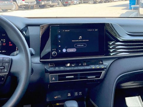 Used 2025 Toyota Camry LE w/ Convenience Package FWD image 7