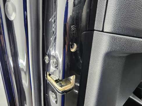 Used 2021 Ford F250 Lariat w/ Chrome Package image 38