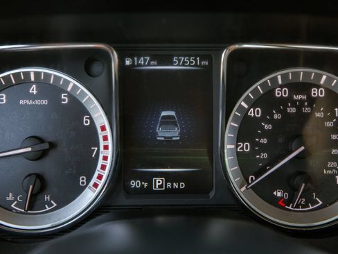 Used 2017 Nissan Titan SV RWD image 15