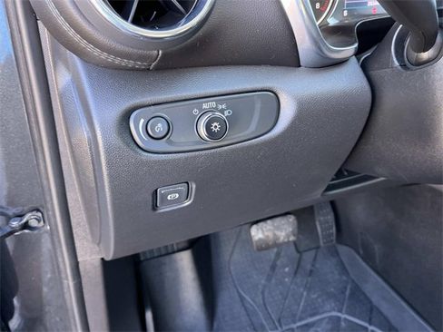 Used 2022 Chevrolet Blazer LT image 30