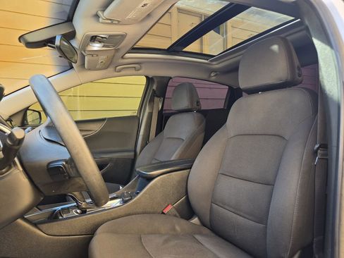 Used 2019 Chevrolet Malibu LT FWD image 17