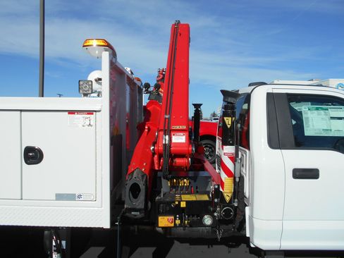 New 2022 Ford F550 4x4 Regular Cab Super Duty image 39