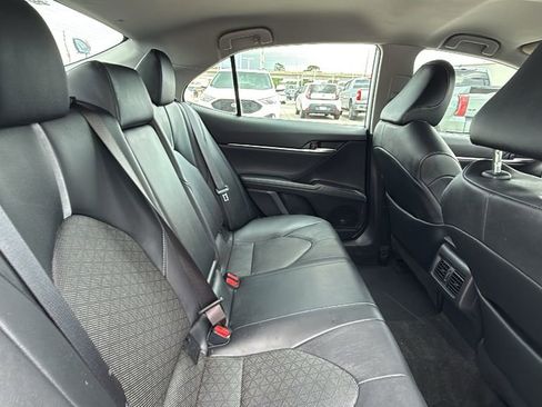 Used 2022 Toyota Camry XSE FWD image 27