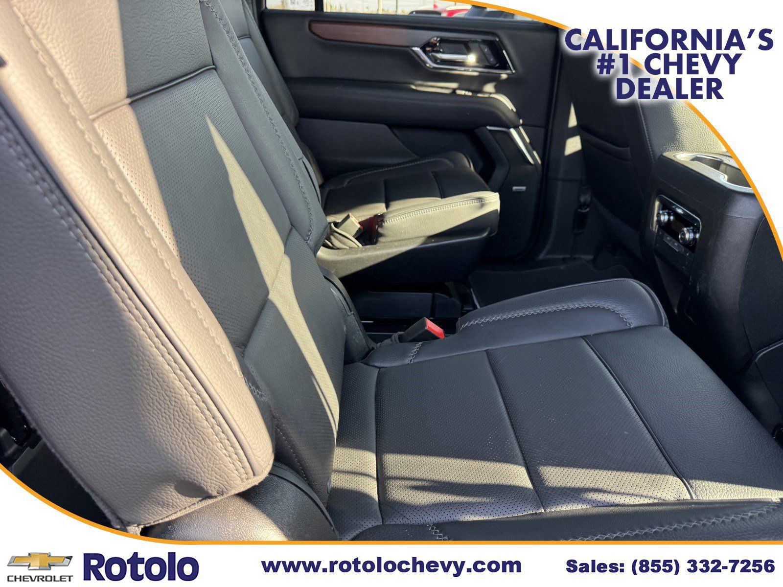Used 2025 GMC Yukon XL Denali AWD/4WD image 10