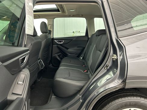 Used 2020 Subaru Forester Premium AWD/4WD image 28