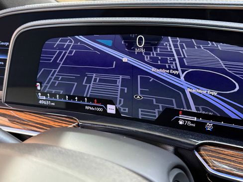 Certified 2022 Cadillac Escalade Premium Luxury w/ LPO, Radiant Package image 27