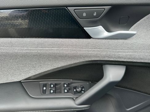 New 2026 Volkswagen Tiguan S image 9