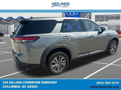 Used 2025 Nissan Pathfinder S FWD image 14