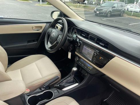 Used 2015 Toyota Corolla LE FWD image 5