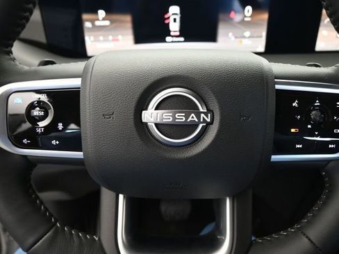 New 2025 Nissan Armada SL w/ Captain's Chari Seat Package image 31