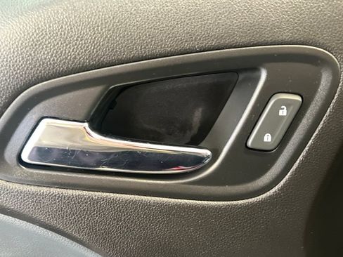 Used 2018 Chevrolet Colorado Z71 image 37