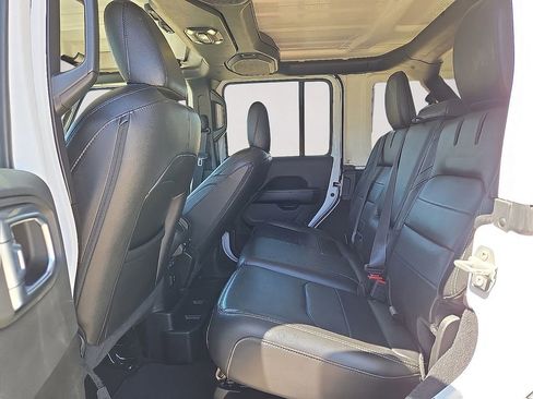 Used 2023 Jeep Wrangler Unlimited Sahara AWD/4WD image 14