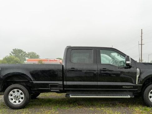 Used 2023 Ford F250 XLT AWD/4WD image 5