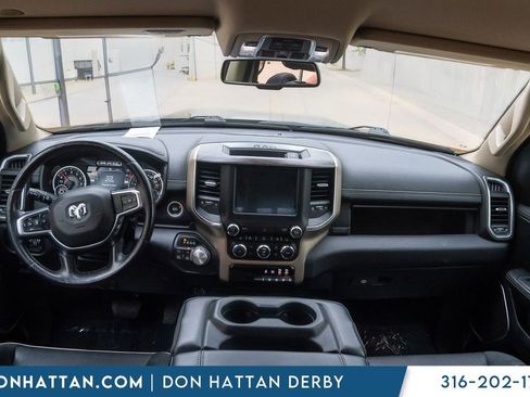 Used 2019 RAM 1500 Laramie AWD/4WD image 4