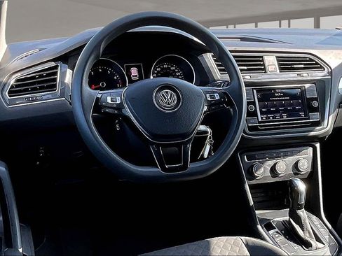 Used 2020 Volkswagen Tiguan S image 8