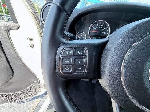Used 2015 Jeep Wrangler Sport w/ Quick Order Package 24S AWD/4WD image 14