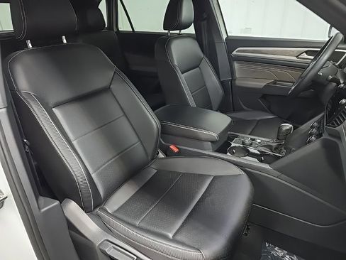 Used 2023 Volkswagen Atlas Cross Sport SE AWD/4WD image 14