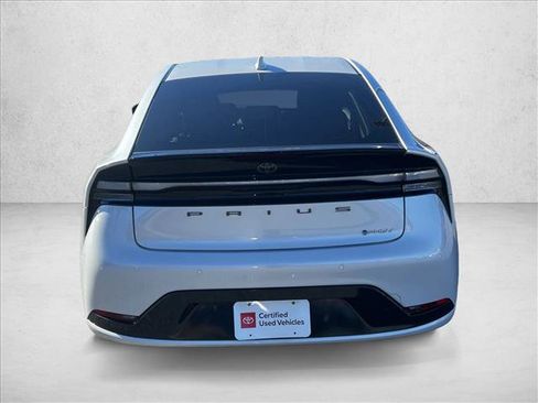 Certified 2025 Toyota Prius Plug-In Hybrid image 6