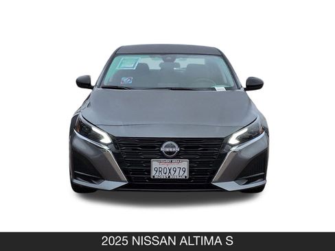 Used 2025 Nissan Altima 2.5 S image 5