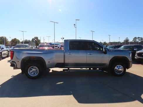 Used 2025 GMC Sierra 3500 Denali w/ Denali Reserve Package image 10
