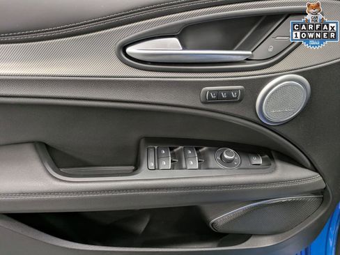 Used 2023 Alfa Romeo Stelvio Veloce AWD/4WD image 10