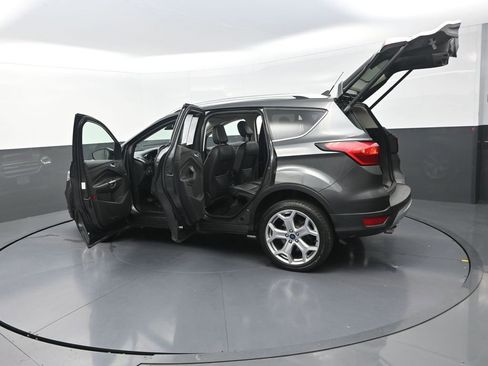 Used 2019 Ford Escape Titanium AWD/4WD image 36