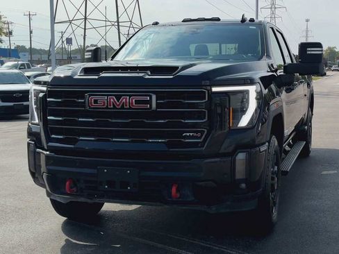 Certified 2024 GMC Sierra 2500 AT4 w/ AT4 Preferred Package image 9