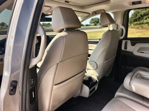 Used 2025 Honda Odyssey EX-L image 13