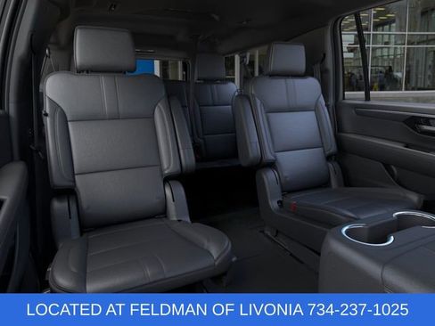New 2026 Chevrolet Suburban RST image 17