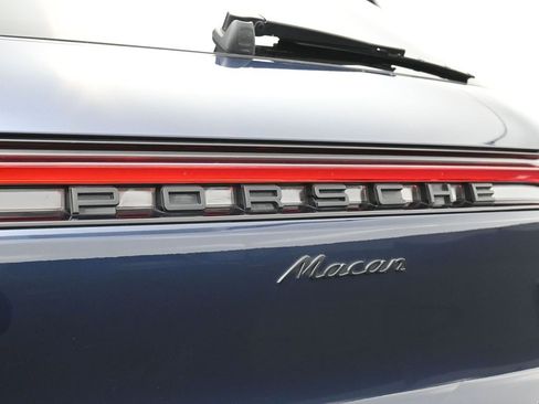 Certified 2023 Porsche Macan Turbo image 14
