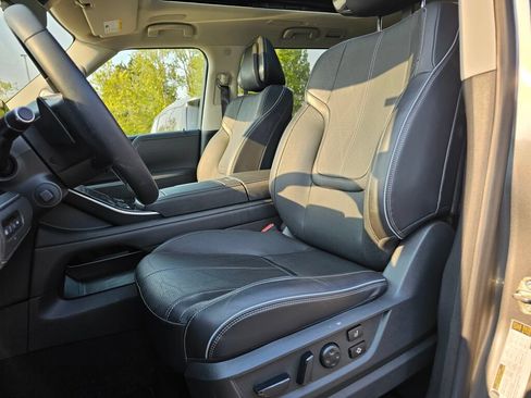 Used 2025 INFINITI QX80 Sensory AWD/4WD image 21