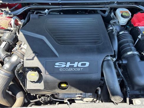 Used 2018 Ford Taurus SHO AWD/4WD image 9