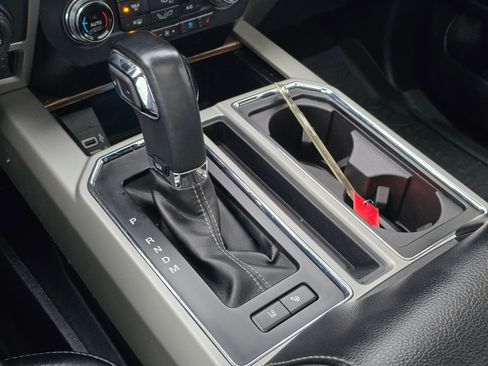 Used 2019 Ford F150 Lariat w/ Equipment Group 502A Luxury image 26