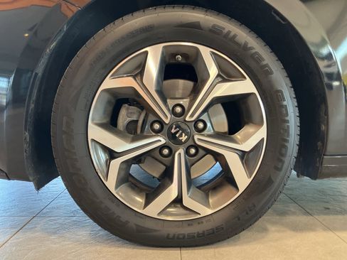 Used 2021 Kia Forte LXS image 9