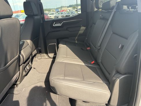 Used 2026 GMC Sierra 1500 SLT AWD/4WD image 28