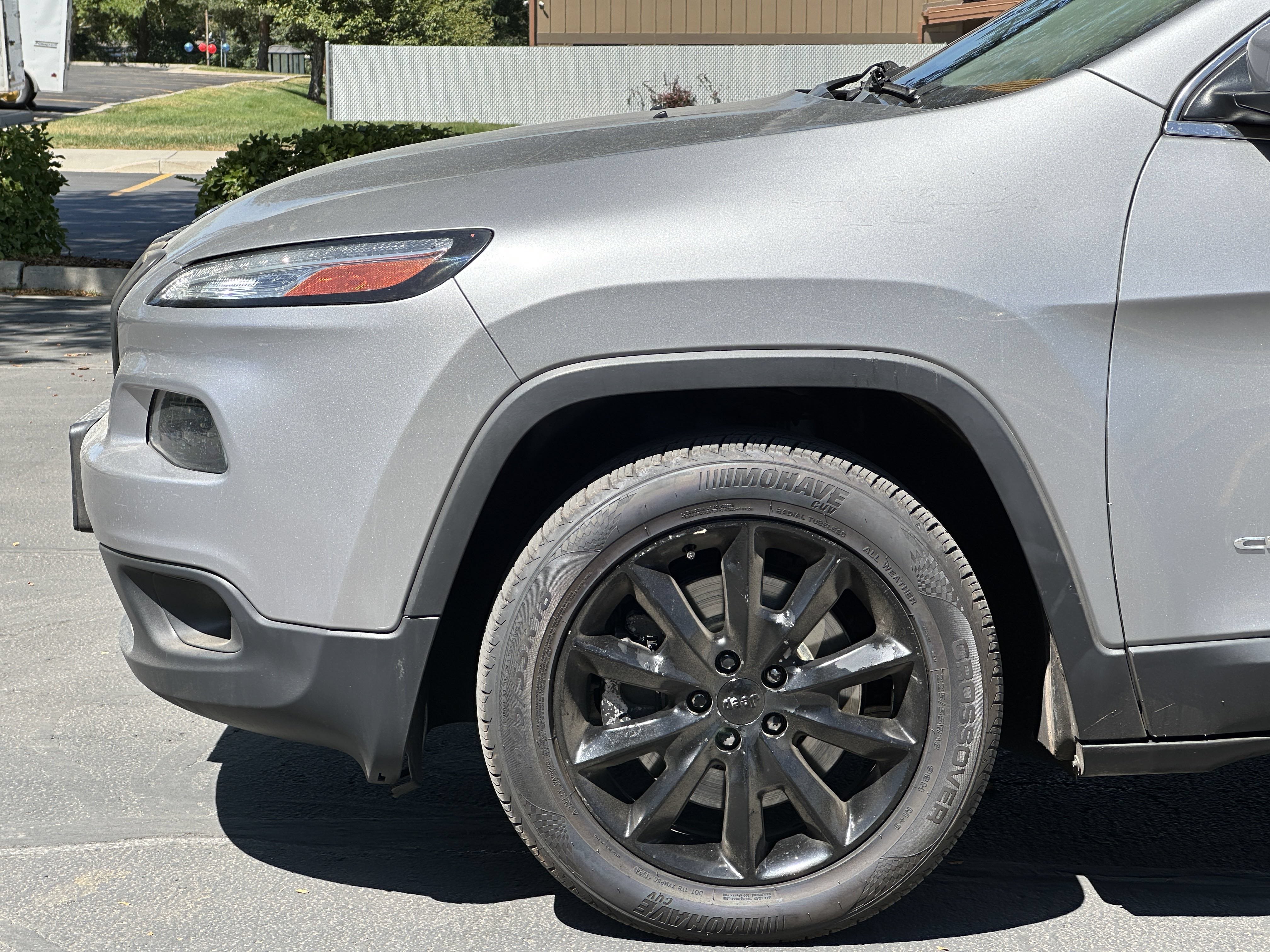 Used 2018 Jeep Cherokee Limited FWD image 11