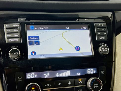 Used 2017 Nissan Rogue Sport SL FWD image 27