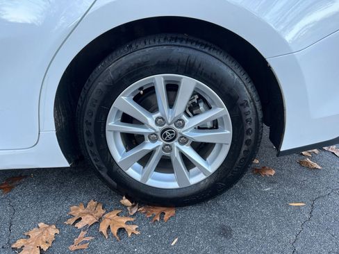 Used 2025 Toyota Camry LE image 25