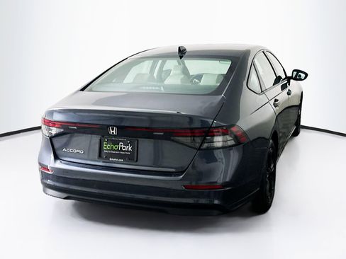 Used 2025 Honda Accord SE image 9