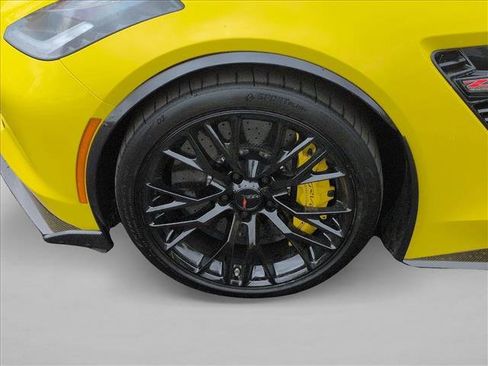 Used 2016 Chevrolet Corvette Z06 w/ 3LZ Preferred Equipment Group image 28