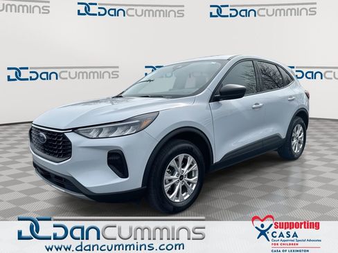 Used 2025 Ford Escape Active image 1