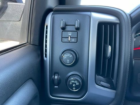 Used 2018 GMC Sierra 1500 SLE w/ SLE Value Package AWD/4WD image 35