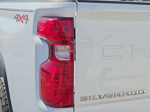 Used 2022 Chevrolet Silverado 2500 W/T w/ WT Fleet Convenience Package image 5