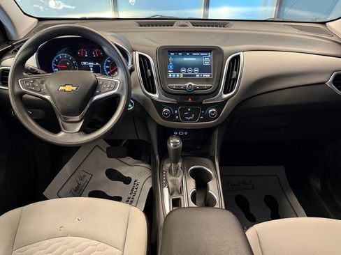 Used 2019 Chevrolet Equinox LS FWD image 9