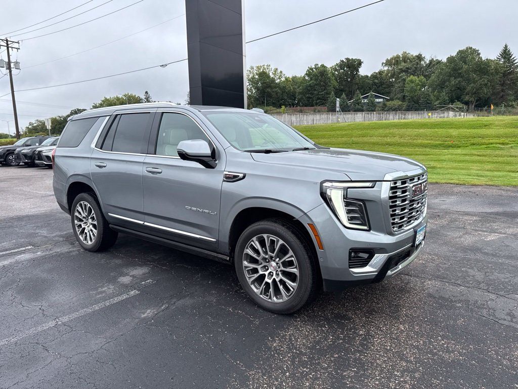 Used 2026 GMC Yukon Denali w/ Sun & Power Step Package AWD/4WD image 26