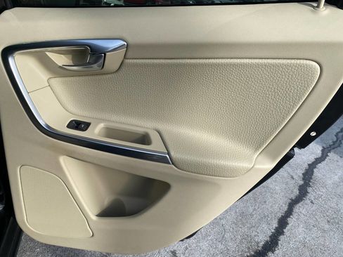 Used 2012 Volvo XC60 T6 AWD/4WD image 30