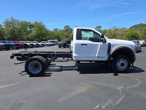 New 2025 Ford F450 XL image 3