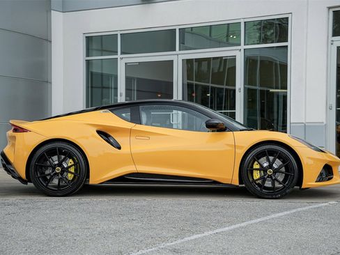New 2025 Lotus Emira image 7