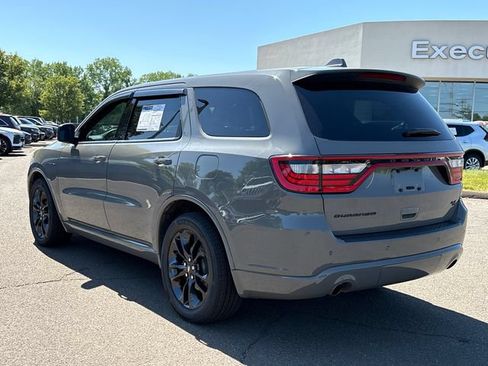 Used 2022 Dodge Durango R/T w/ Blacktop Package AWD/4WD image 4